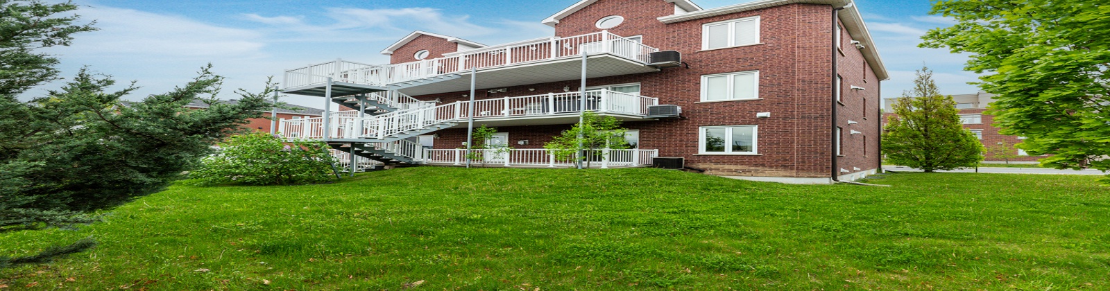 4 Bedrooms Bedrooms, ,2 BathroomsBathrooms,Apartment,For Sale,1110