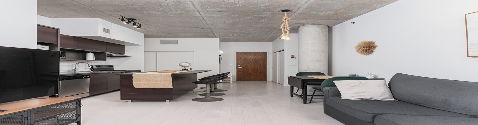 1 Bedroom Bedrooms, 4 Rooms Rooms,1 BathroomBathrooms,Apartment,For Sale,1124
